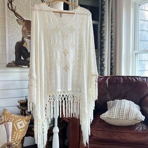 Knox Rose Off White and Cream Poncho